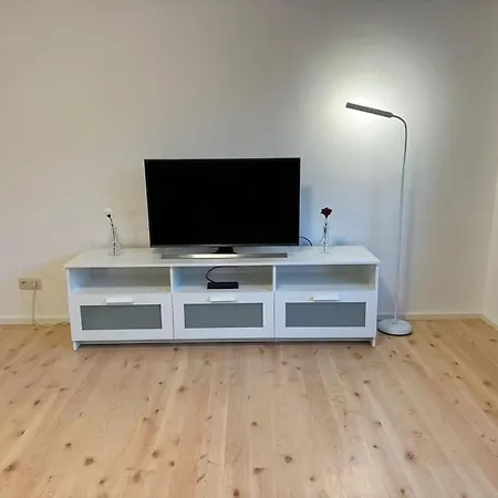 City, 2-zimmer, Kueche, Voll-bad, Balkon קיל