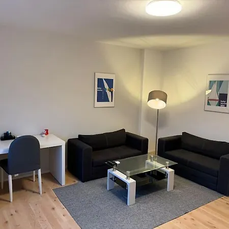 City, 2-zimmer, Kueche, Voll-bad, Balkon דירה